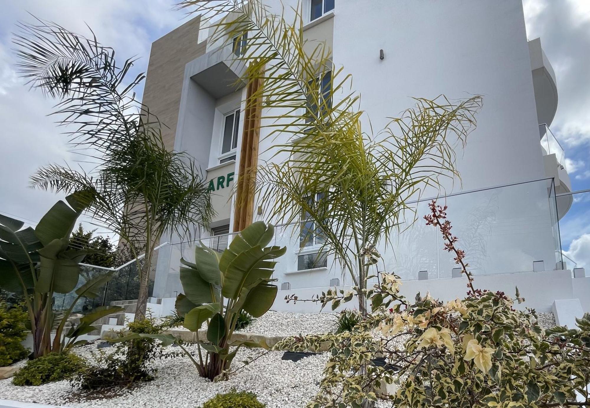 Arf Apartments - With Jacuzzi At The Complex Emba Exterior photo