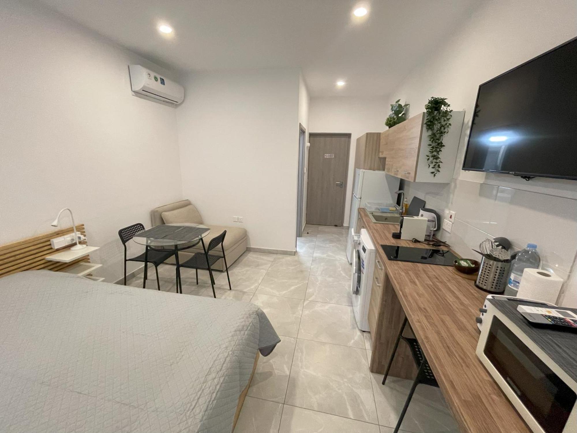 Arf Apartments - With Jacuzzi At The Complex Emba Exterior photo
