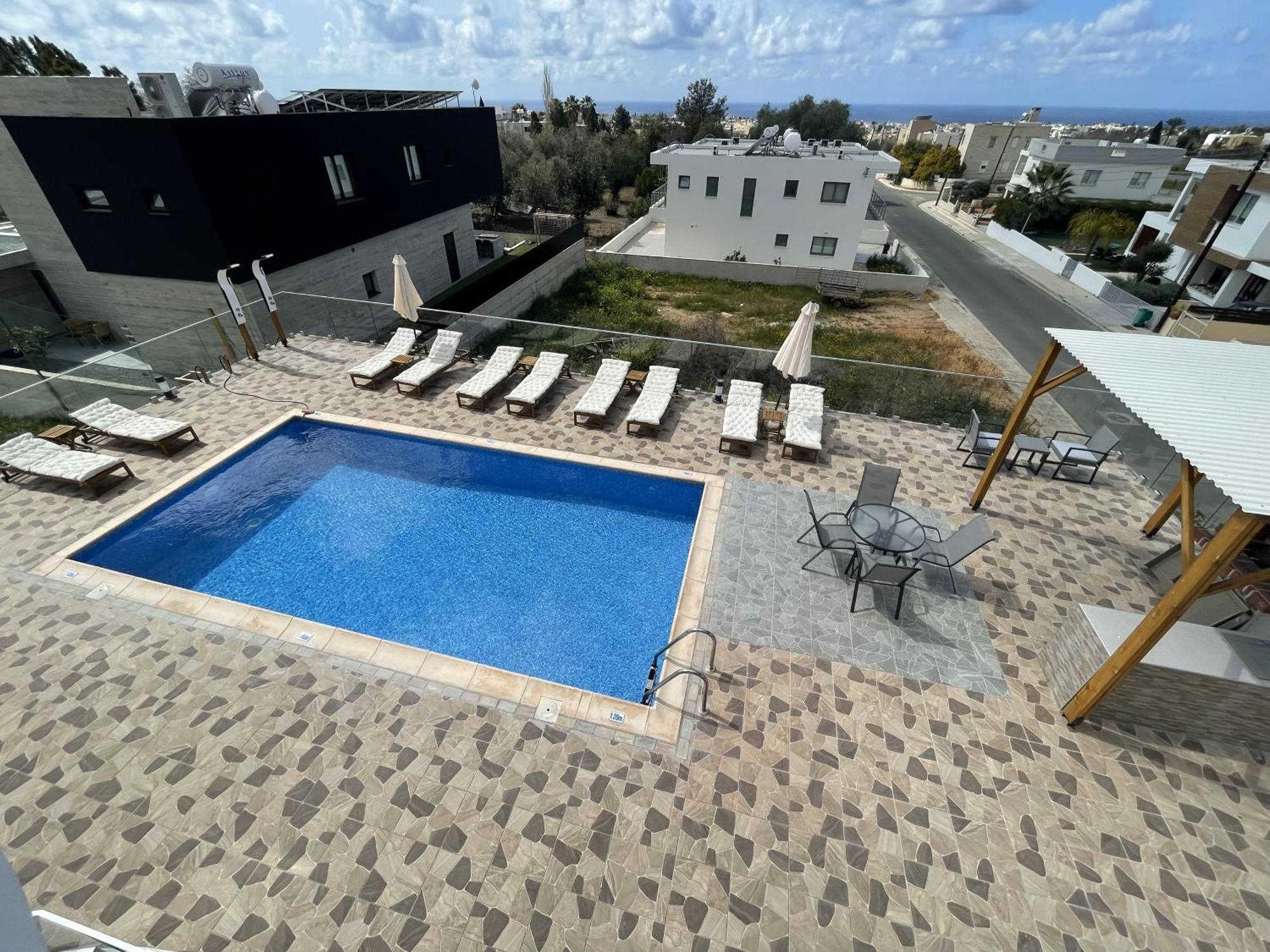 Arf Apartments - With Jacuzzi At The Complex Emba Exterior photo