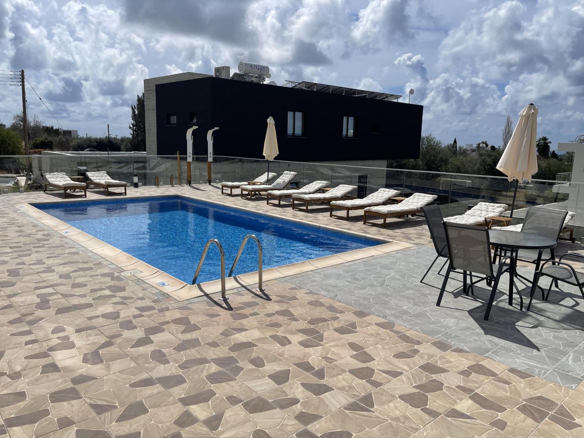 Arf Apartments - With Jacuzzi At The Complex Emba Exterior photo