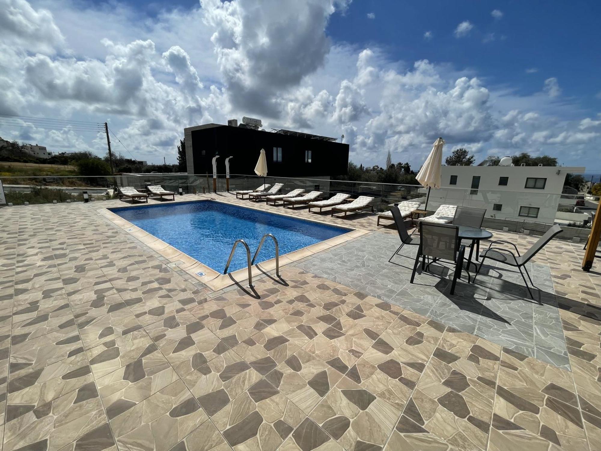 Arf Apartments - With Jacuzzi At The Complex Emba Exterior photo