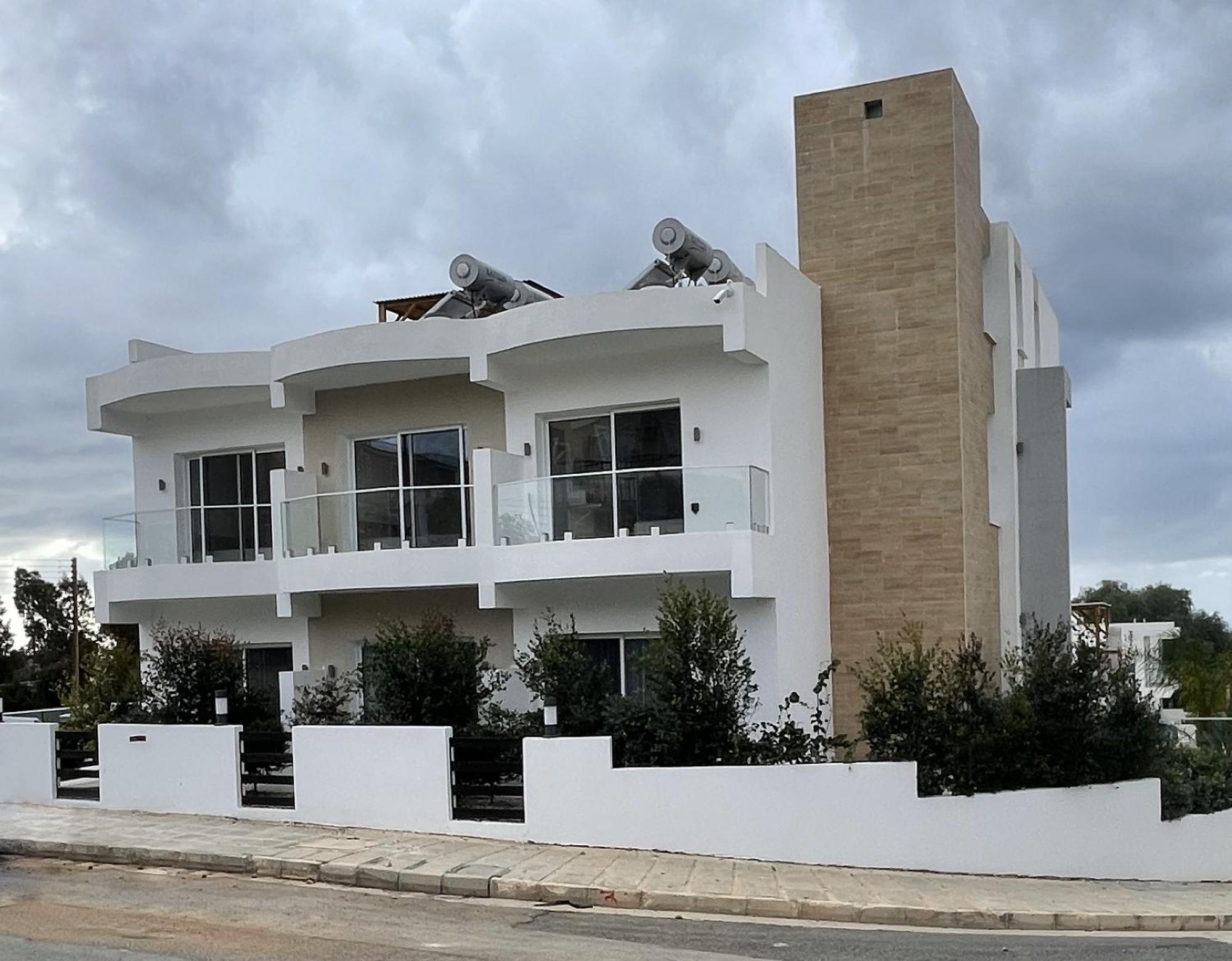 Arf Apartments - With Jacuzzi At The Complex Emba Exterior photo